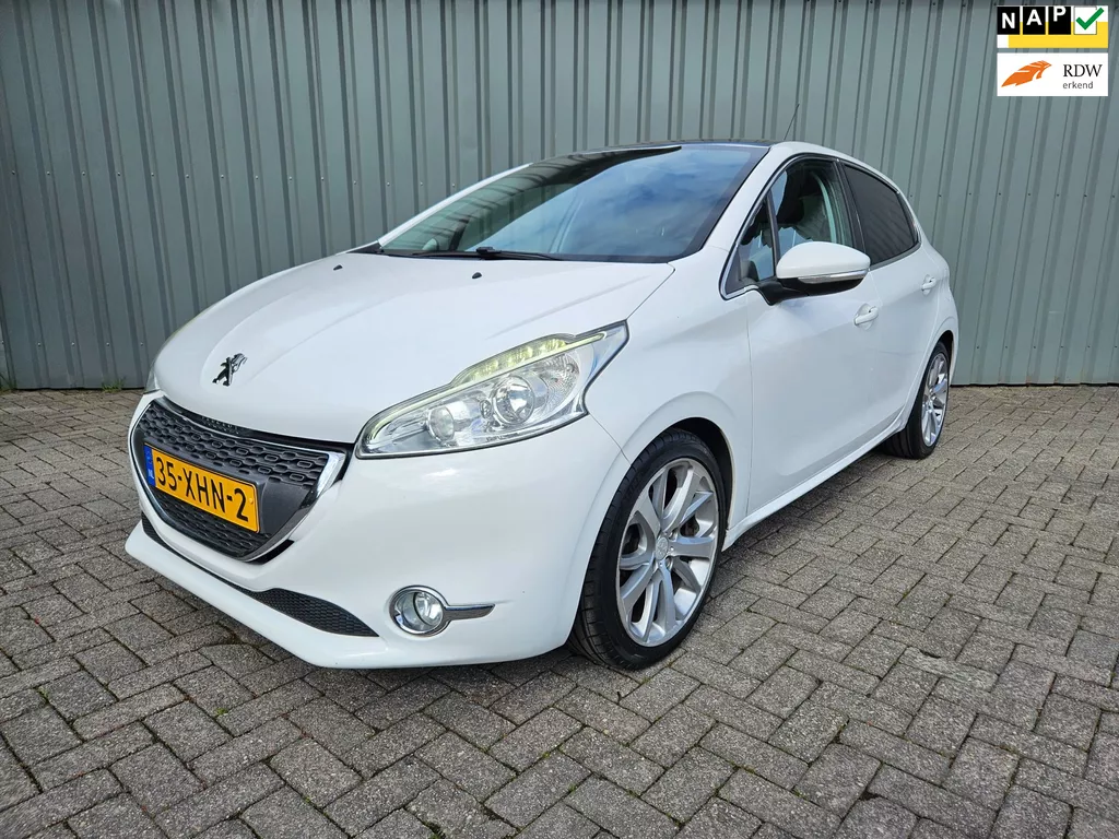 Peugeot 208 1.6 VTi Allure Navi Panodak Lmv Clima
