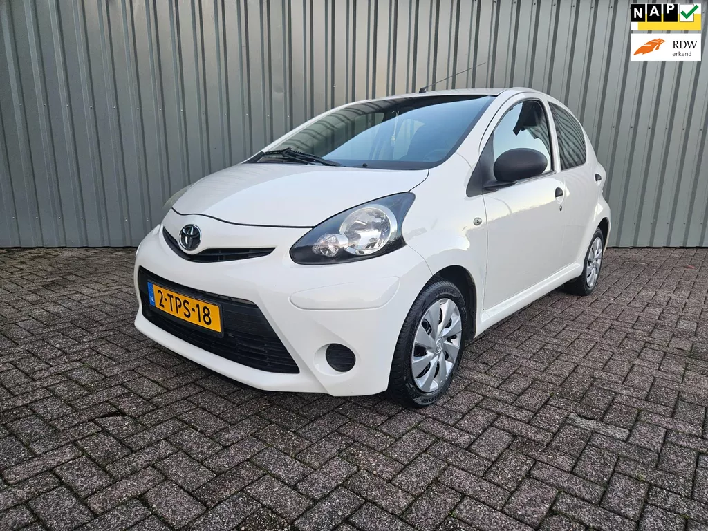 Toyota Aygo 1.0 VVT-i Now 5 deurs Airco Elec pakket Toyota Aygo 1.0 VVT-i Now 5 deurs Airco Elec pakket