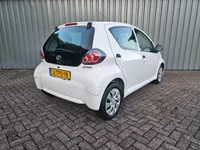 Toyota Aygo 1.0 VVT-i Now 5 deurs Airco Elec pakket Foto