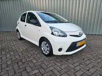 Toyota Aygo 1.0 VVT-i Now 5 deurs Airco Elec pakket Foto