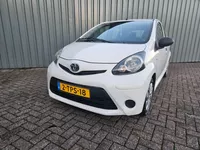 Toyota Aygo 1.0 VVT-i Now 5 deurs Airco Elec pakket Foto