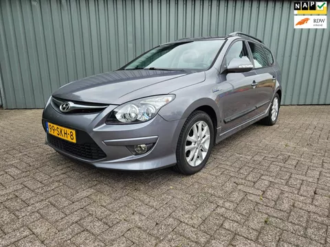 Hyundai I30 CW 1.6 CRDi i-Motion eerste eigenaar zeer netjes